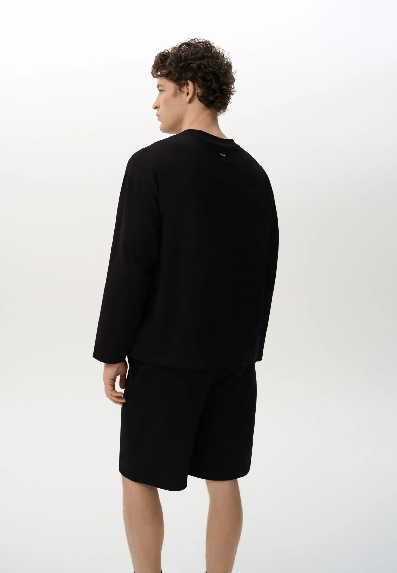Лонгслив BASE BLACK