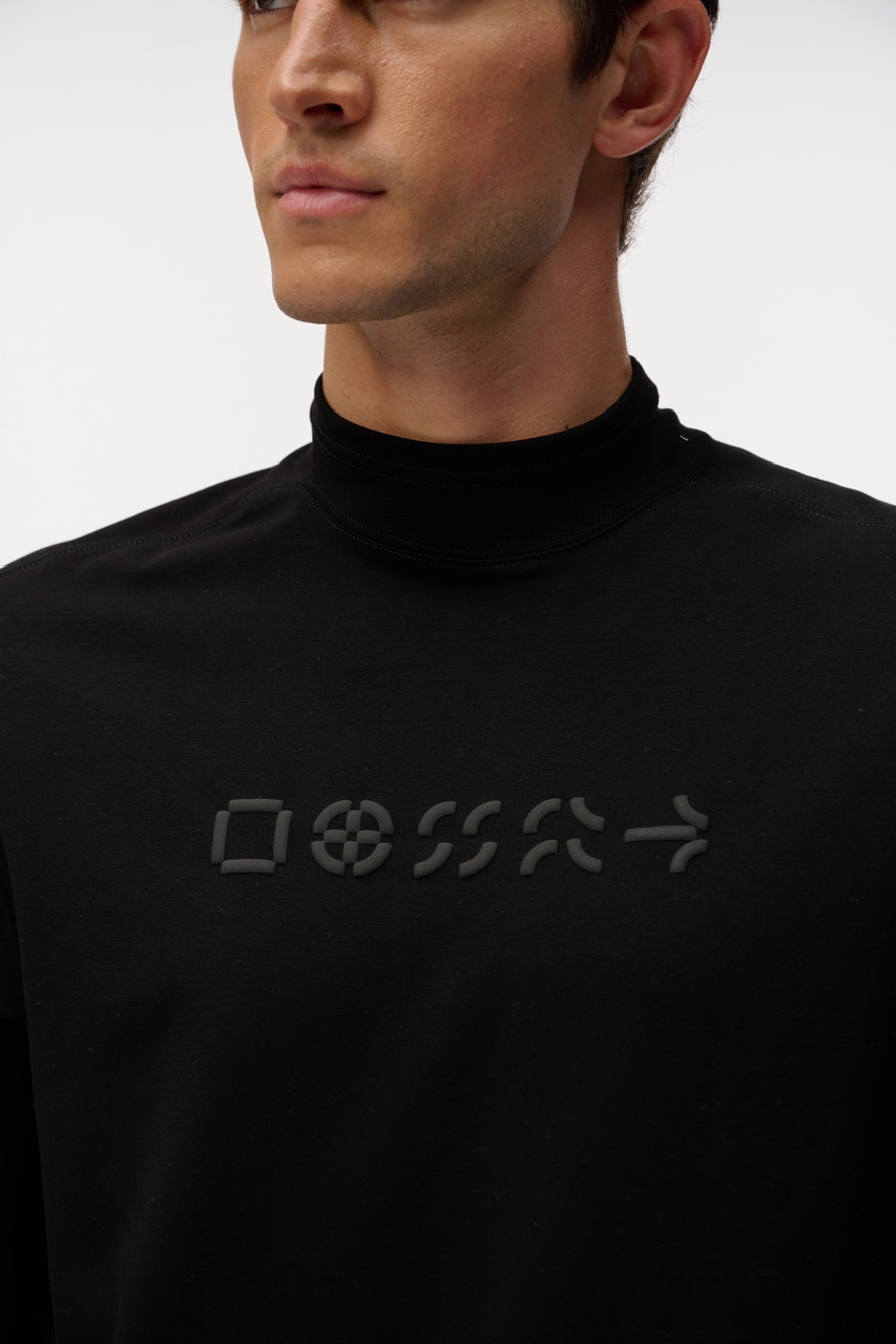 Лонгслив RUNES