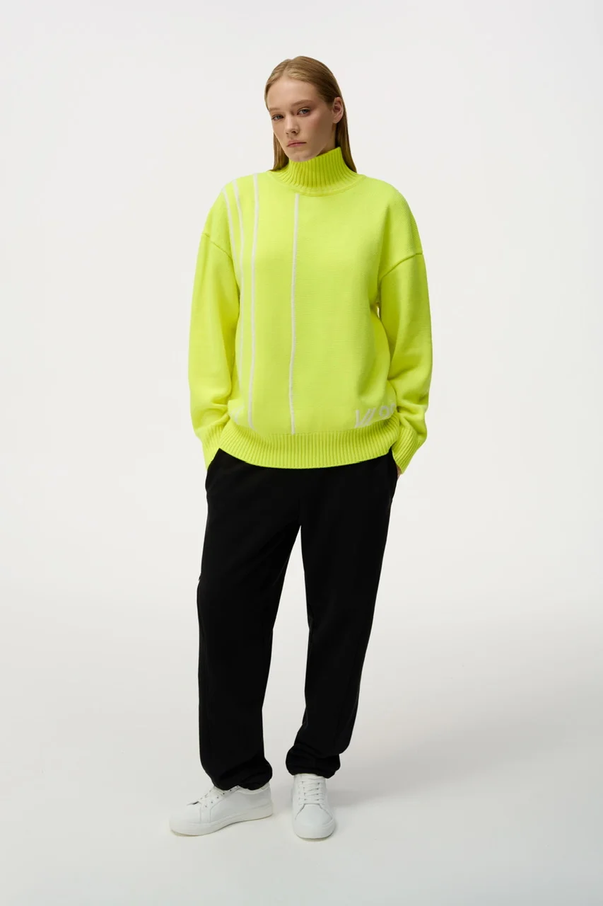Свитер NEON
